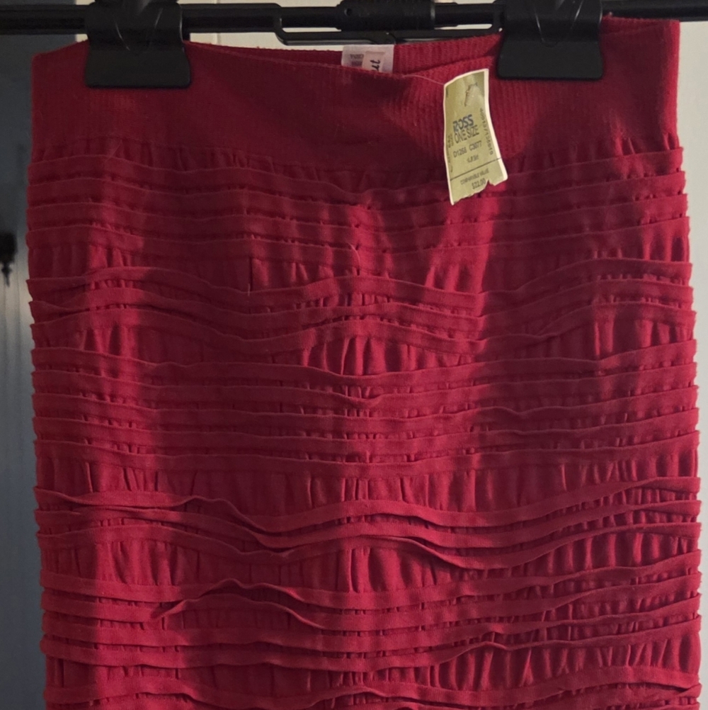 Elegant Red Textured Skirt